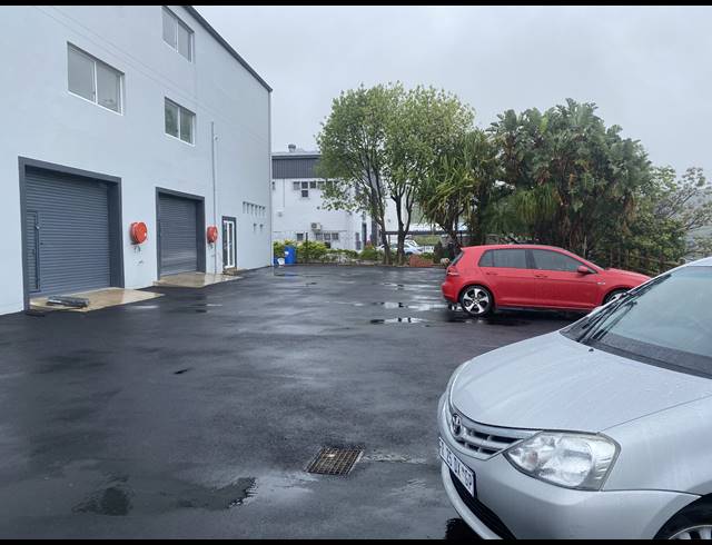 390M² FACTORY FOR SALE IN WESTMEAD
